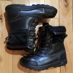 UGG Leather Insulated Boots 2US